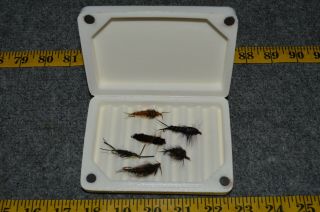 Orvis Fly Box With 6 Fly Rod Fishing Lures