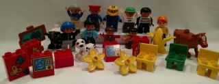 Vintage Lego Duplo•10 People (policeman•prisoner•••) 4 Animals•12 Blocks Pre - Owned
