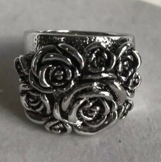 Park Lane Rose Garden Ring Size 6 Antique Silver Tone Black Flowers Statement