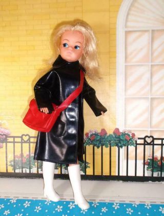 Lovely Vintage Sindy Doll Blonde With Black Raincoat White Boots Bag Hong Kong