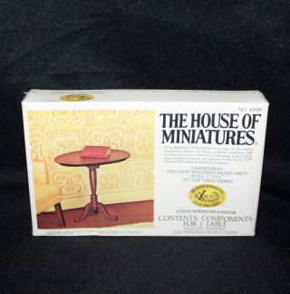X - ACTO The House Of Miniatures “QUEEN ANNE TILT TOP TABLE CIRCA1725 - 1760” 40008 2
