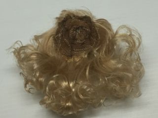 C1 Size 5 - 6 Vintage Synthetic Blonde Doll Wig for Vintage Antique Doll fit vogue 4
