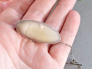 Antique / Vintage Sterling Silver Mother Of Pearl Brooch With Safety Chain