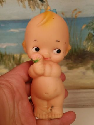 Kewpie Doll Vintage Rubber Holding Bouquet Of Flowers 5.  5 " In Collectible Rubber