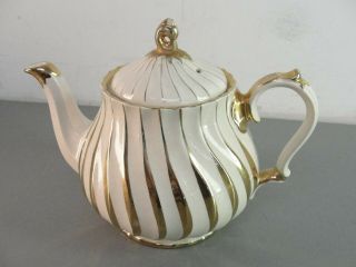 Sadler England Vintage Ivory Beige 4 Cup Teapot Spiral Gold Accent 2737 Antique