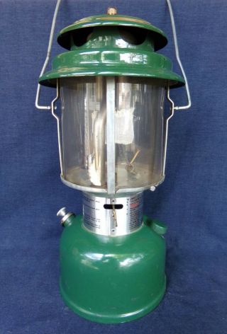 Vintage Coleman 220J Double Mantle Lantern with Flint Striker - Mfg.  Date 1 - 78 2