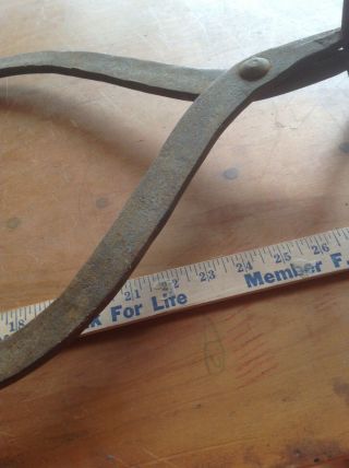 Vintage Ice Wood Log Railroad Ties Tongs Collectible Primitive Rustic Tool A 4