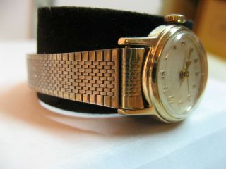 VINTAGE 1968 TIMEX WOMAN ' S WIND - UP WATCH/GOOD COND/KEEPS TIME/SHOCK RESISTANT. 4