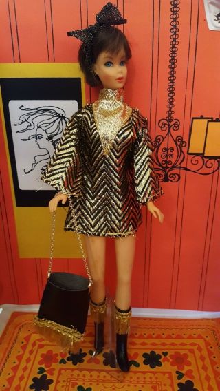Vtg Barbie Clone Fab - Lu Babs Premier Gold Metallic & Black Mini W/ Boots & Purse