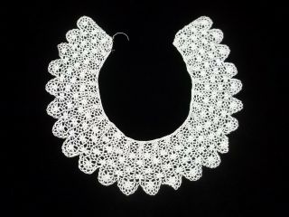 Vintage Floral Crochet Lace Collar Crocheted Flowers Collar 2 3/4 Inch Wide Cl04