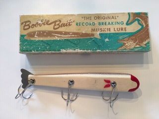 Vintage Bobbie Bait Muskie Lure with paper and complete box 2