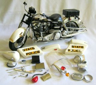 Vtg Tamiya Harley Davidson 16038 Police Motorcycle Model Kit Partially Built