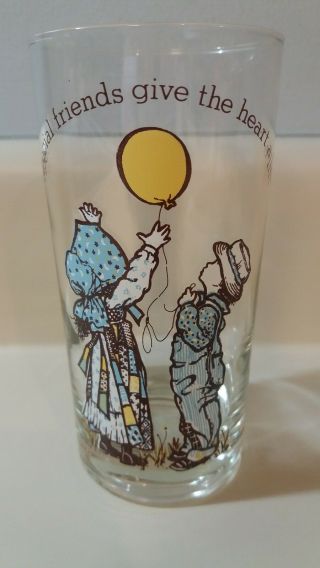 Vintage Holly Hobbie " Special Friends Give The Heart A Lift " Collectible Glass