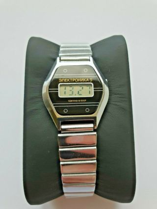 Vintage Ussr,  Soviet Era Lcd Digital Elektronika 5 Quartz Watch Women /lady 