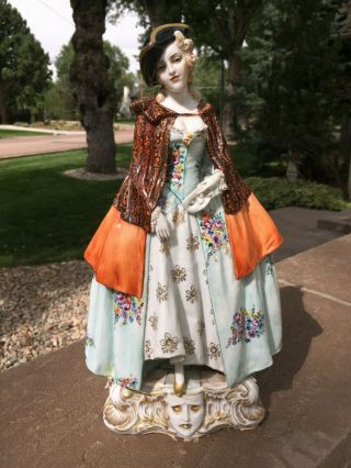 Luigi Fabris Porcelain Figurine Of Pretty Lady Dressed For A Play 208