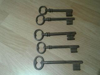 5 Large Old Keys