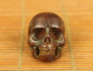 Cool Chinese Old Yak Horn Hand Carved Skull Head Statue Pendant Netsuke Decorate