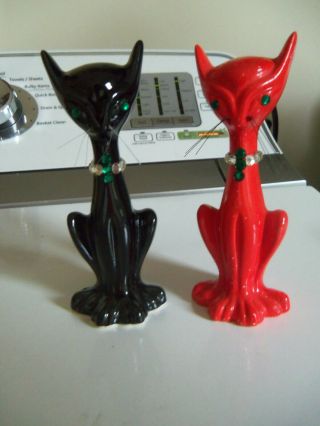 Vintage Black And Red Jeweled Cat Salt Pepper 4.  75 Inches