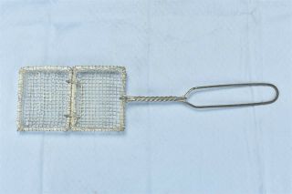Antique HANDLED METAL SOAP SAVER with MESH BASKET KITCHEN LAUNDRY UTENSIL 06570 3