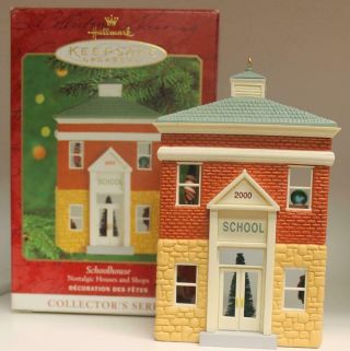 2000 Hallmark Nostalgic Houses & Shops Schoolhouse 17th In Series