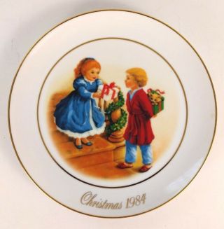 Avon Christmas Memories 1984 Collector Plate 22k Celebrate The Joy Of Giving