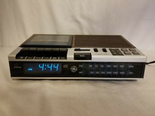 Ge Clock Radio Fm/am Cassette Recorder Alarm Vintage Wood Grain Finish 7 - 4956