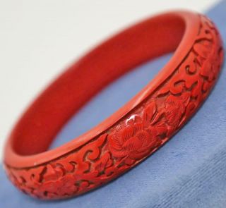Lovely Vtg Antique Chinese Deep Hand Carved Red Cinnabar Floral Bracelet Oe59