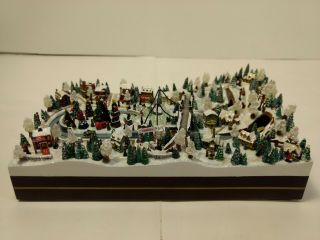 Thomas Kinkade Hawthorne Village Christmas Miniatures Winter Festival Hd1568