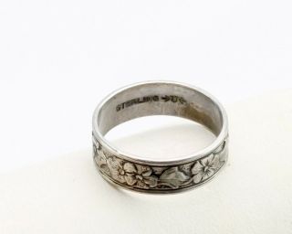 Antique Uncas Mfg.  Co Sterling Flower Ornate Band Ring,  Size 5.  75