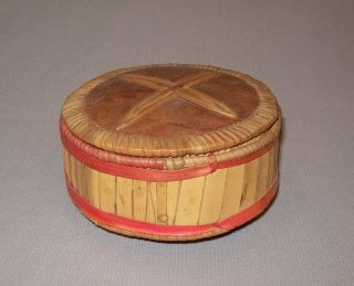 Vtg Ca 1930s Small Micmak Indian Basket Box W/lid Birchbark Leather Pine Needle