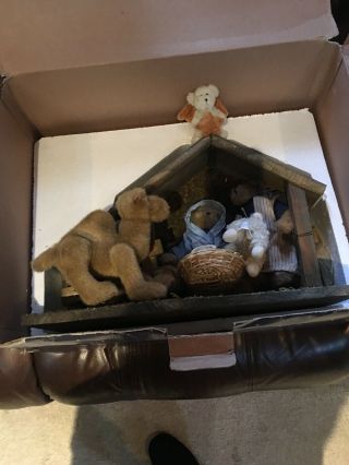 Boyds Bears Nativity Set