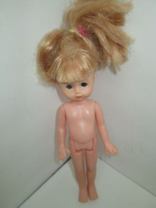 Vintage 1977 - 1978 Vogue Ginny 8 " Sleepy Eyes Blonde Girl Doll.  Hair Needs Tlc