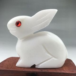 Chinese White Jade Hand Carved Rabbit Statue Beautifully Decorated F442