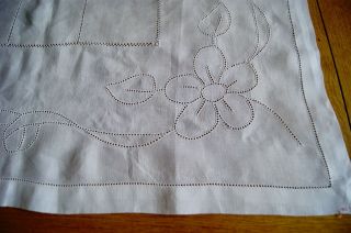 Vintage White Linen Tablecloth Punchwork Embroidery 44 " X 26 " T91