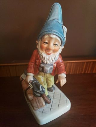 GOEBEL CO - BOY Gnome RUDY THE WORLD TRAVELER.  1982 2