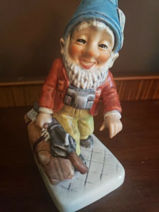GOEBEL CO - BOY Gnome RUDY THE WORLD TRAVELER.  1982 6