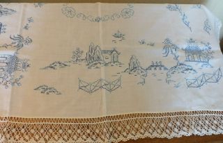 Vintage Linen Willow Pattern Design Table Cloth Deep Lace Border A