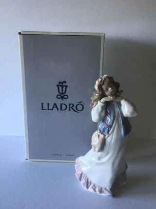 Lovely Lladro 1997 Dreams Of A Summer Past Lady Event Figurine 6401
