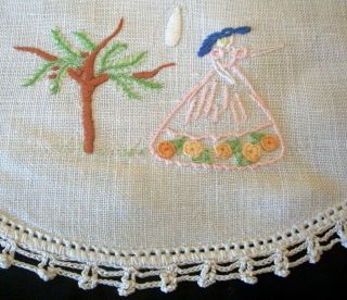Table Centre Doily Vintage Hand Embroidered Crinoline Lady 2