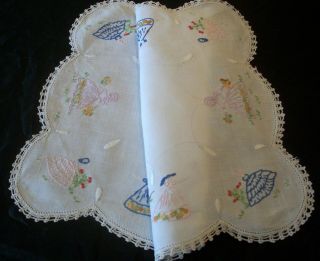 Table Centre Doily Vintage Hand Embroidered Crinoline Lady 5
