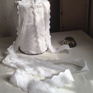 Vintage Lace White Shelf Edging Trim Cotton Tape Vintage Wedding & Dolls 2m