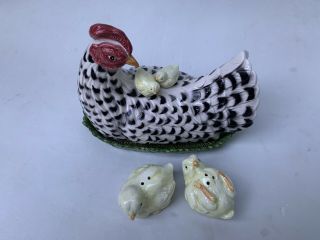 Fitz And Floyd 1992 Chicken Butter Dish And Salt/pepper Yellow Chicks Poulet