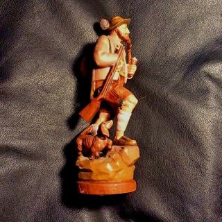 German/Swiss Hand carved Black Forest Hunter and dog 4