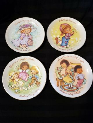 Set Of 4 - Avon Mothers Day Porcelain Collectors Plates 1981 1982 1983 1984 5 "