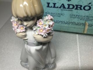 Lladro Collector Society 1987 Spring Bouquets Girl Gloss Finish Figurine 7603 5