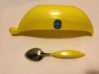 Vintage Chiquita Banana Boat,  Yellow Bowl and Spoon set. 2