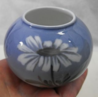 antique Royal Copenhagen porcelain vase Margerit & Butterfly First Quality EX, 2