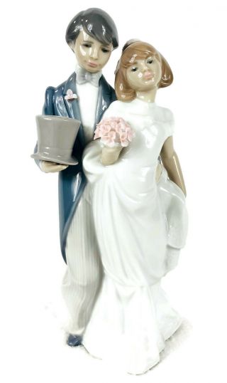 Lladro Wedding Bells Bride & Groom Figurine Hand Made Spain 6164