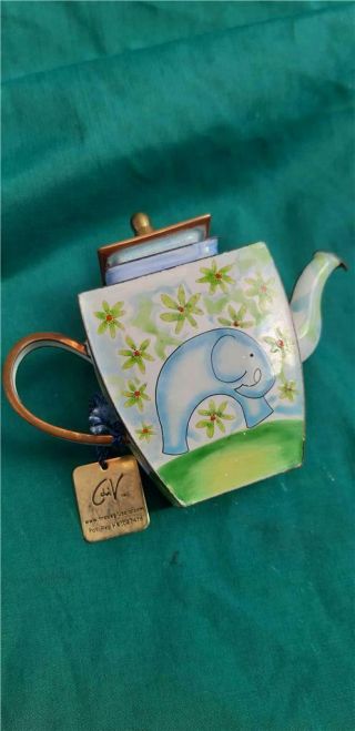 Charlotte di Vita Trade,  Aid Enamel Teapot No.  352 Elephant Design 2