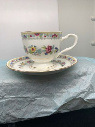 Vintage Queen Anne Tea Cup And Saucer Sn 002